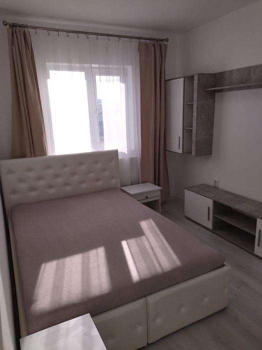 Închiriez apartament cu o cameră decomandat, balcon in Luncă Cetățuii