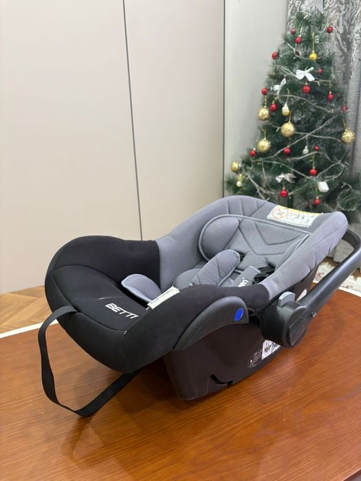 Детское кресло в машину