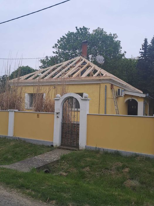 Reparații Acoperișuri | Montaj | Hidroizolații | Dulgherie & Tinichigerie