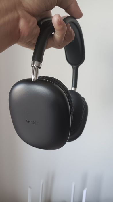 Продам наушники JBL