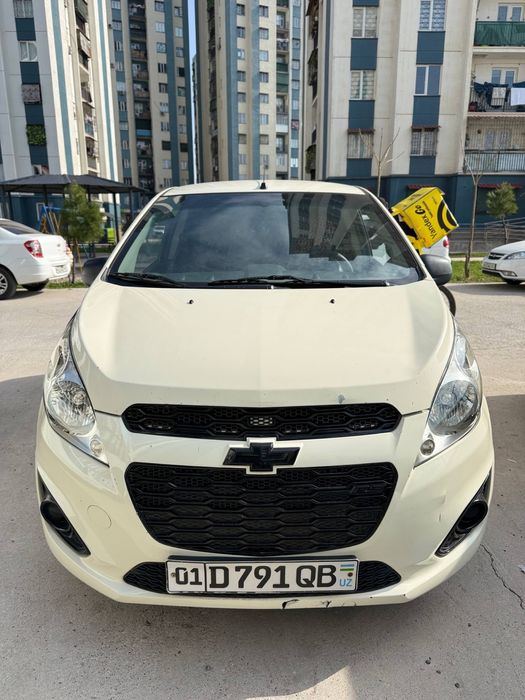 Спарк в хорошем состоянии 1 позиция