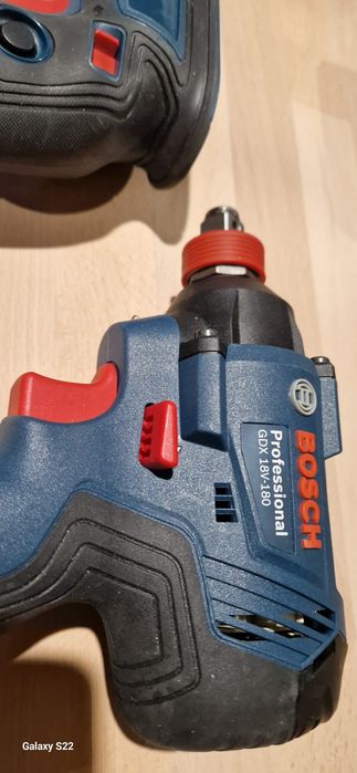 Bosch autofiletanta cu impact , rigips