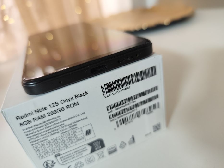 Xiaomi 12 S  8 gb ram /256 gb