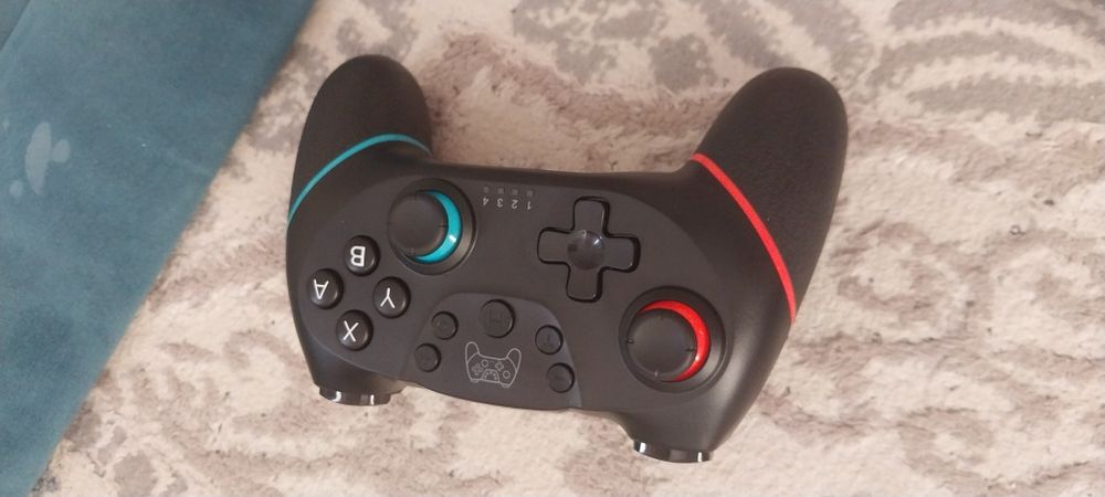 Игравой кансол..