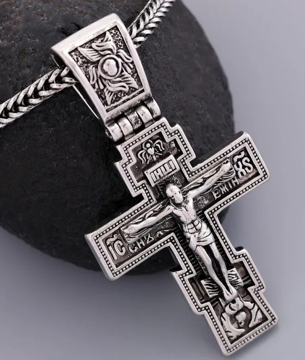 Чисто нов масивен православен кръст с верижка – „Спаси и Сохрани“