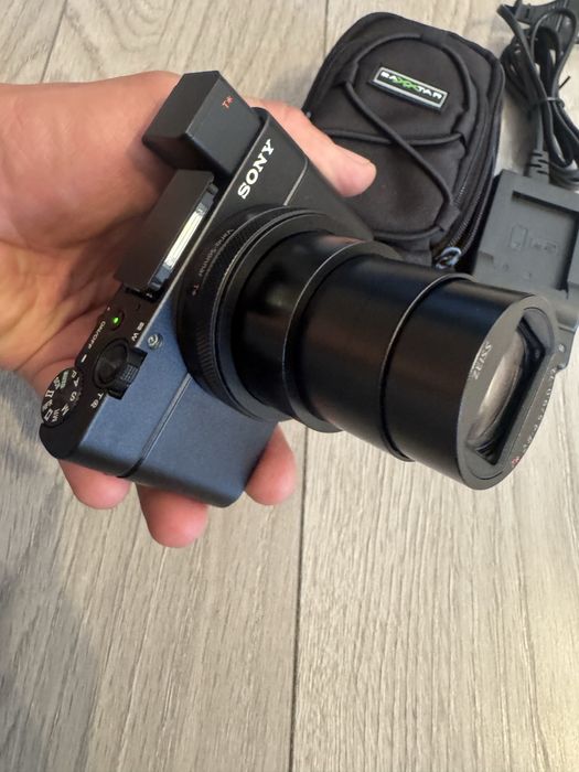 Aparat foto  NOU Sony RX100 VI