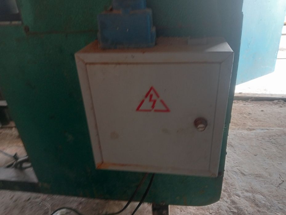 Апарат для мыло почти новый договорный готовый бизнес Смес все есть