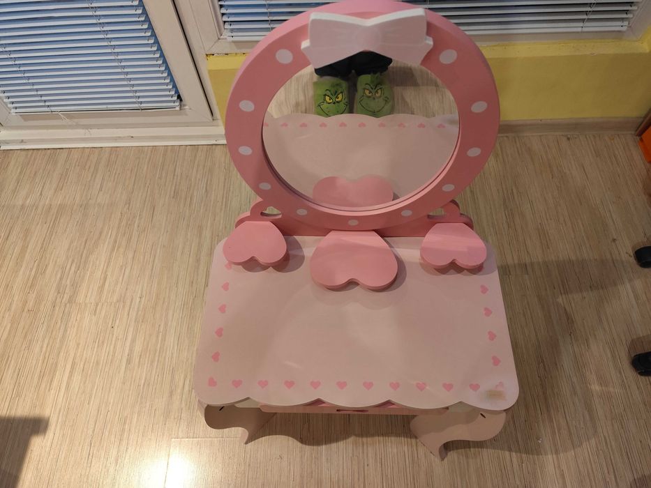 Продавам детска тоалетка