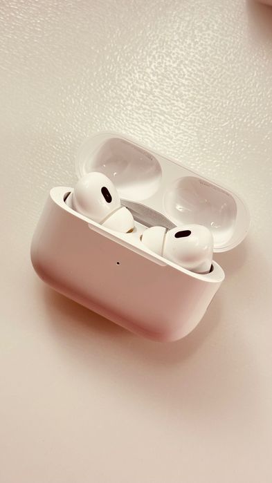 Apple AirPods Pro (Generația 2)