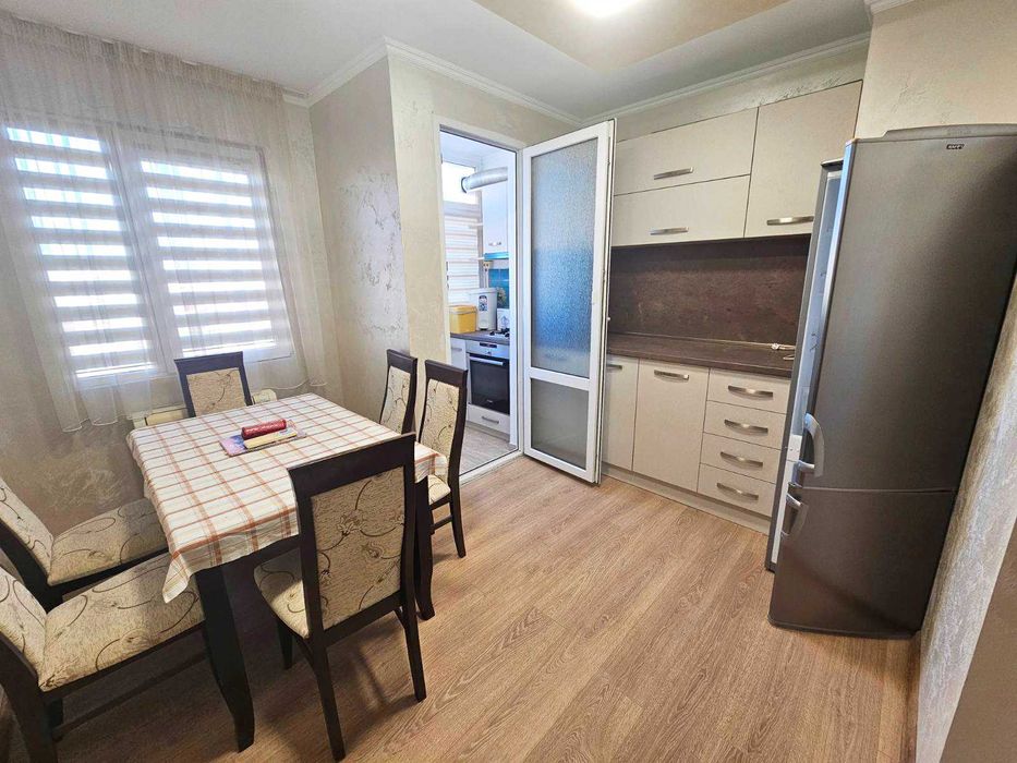 Тристаен апартамент - след основен ремонт, с морска гледка в Балчик