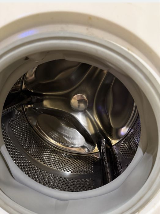 Продавам пералня Siemens.