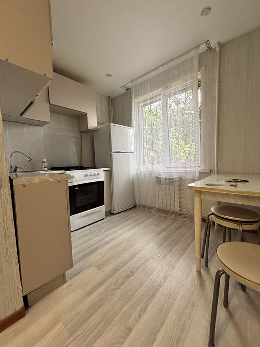 Продам двухкомнатную на Хлебозаводе