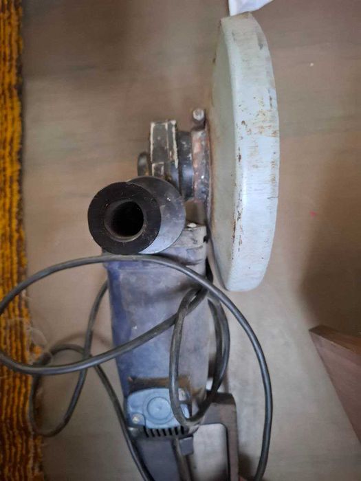 ПРОДАЮ Болгарку большую