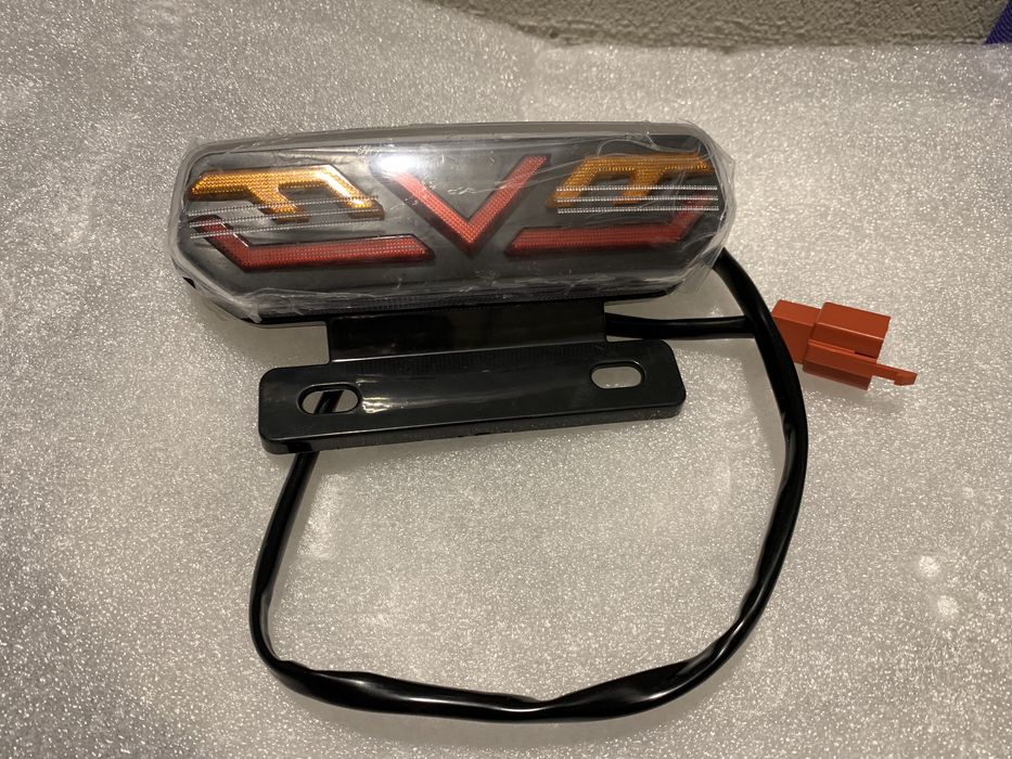 Мотоциклетен стоп с габарит и мигачи