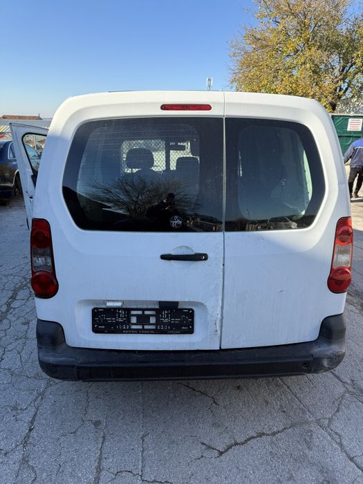На части Citroen Berlingo 1.6hdi пикап мотор b8hsc 2009г