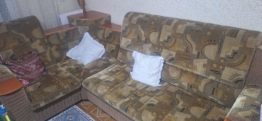 Диван в хорошем состоянии