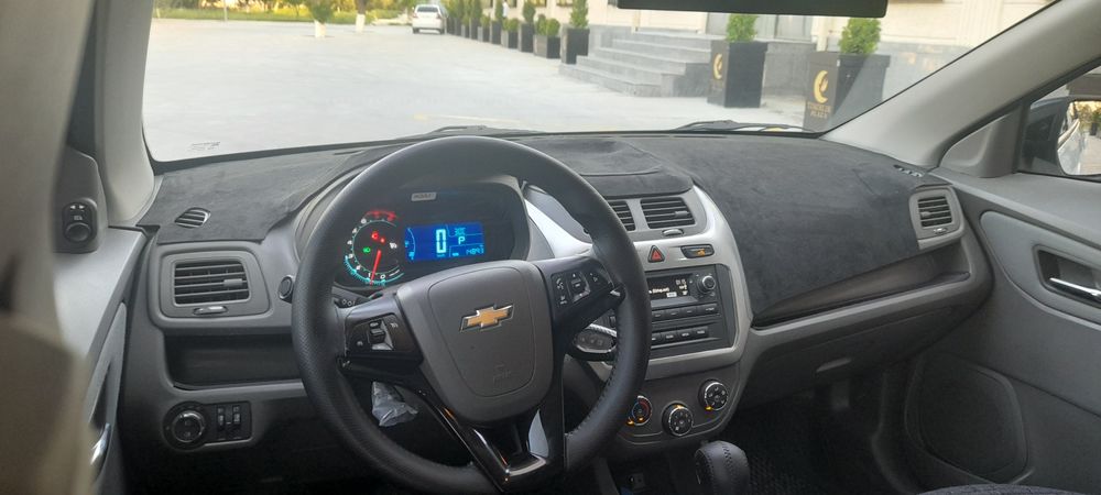 Chevrolet Cobalt 2025 — 4