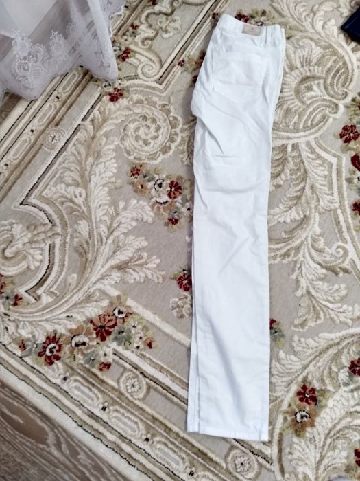 Продам джинсы,брюки