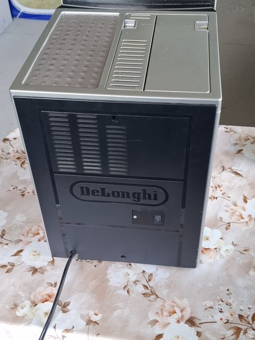 Кафеавтомат  Delonghi ESAM5400 кафе машина