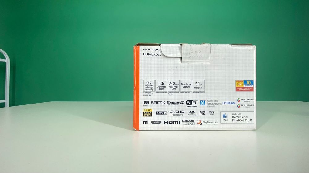 Видеокамера Sony HDR-CX625