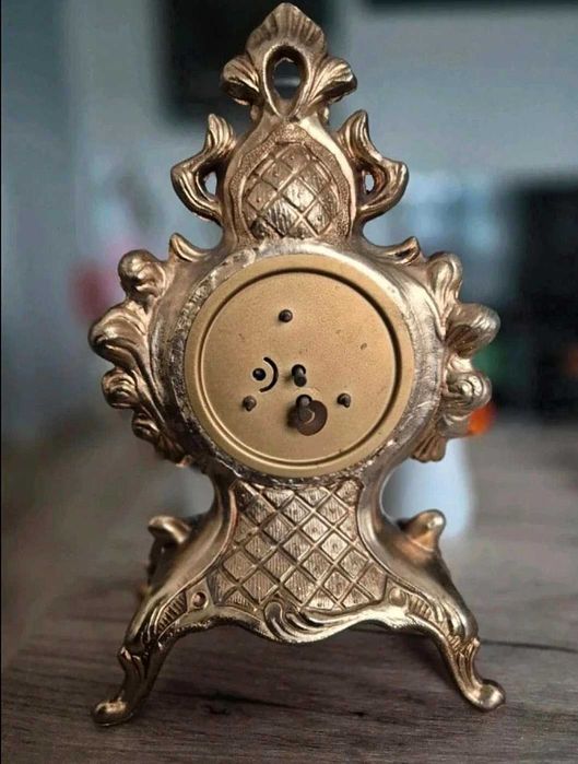 Ceas de masă antic Mercedes