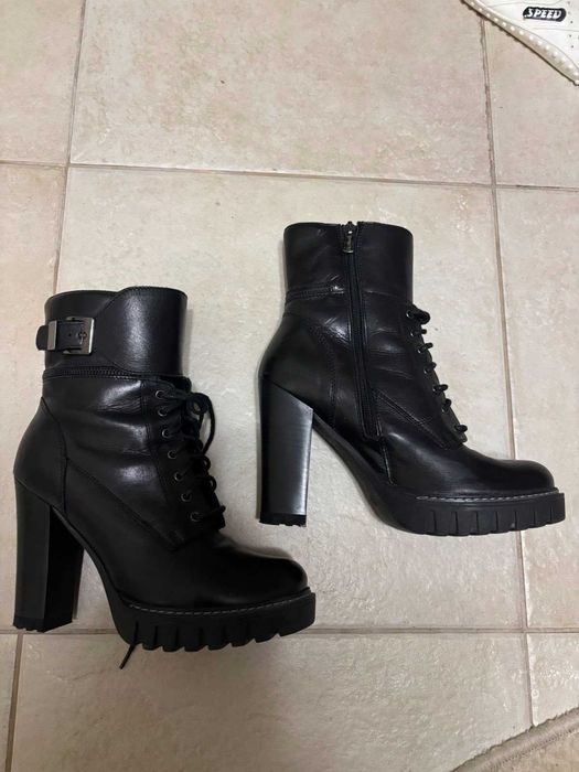 Черни зимни боти - естествена кожа. Здрави, топли и стабилни.