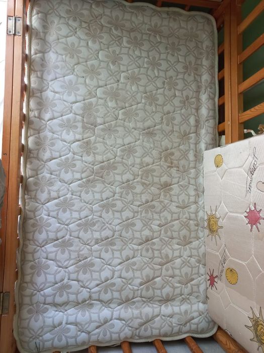 Продам детскую кроватку