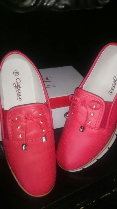 Нови обувки четри чифта