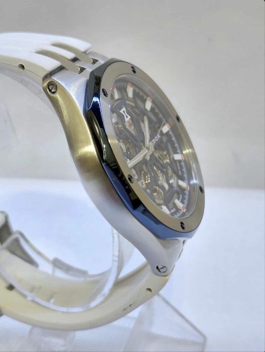 Edox Delfin 200m. Сапфир