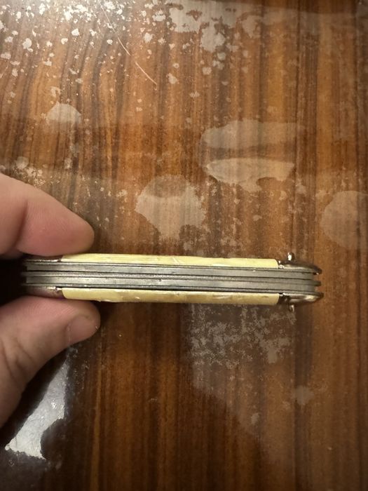 Ножик мультитул.