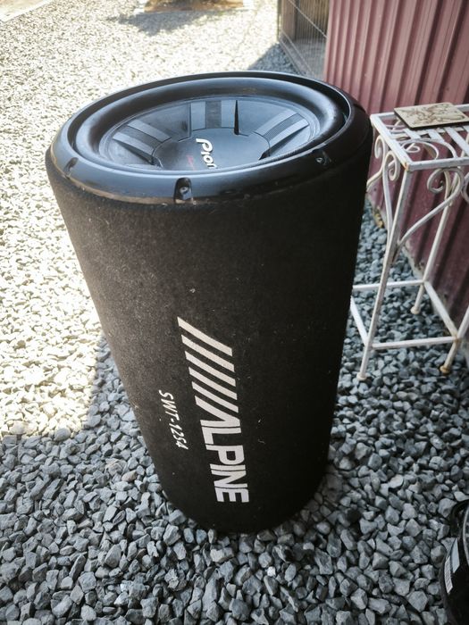 Statie si subwoofer alpine