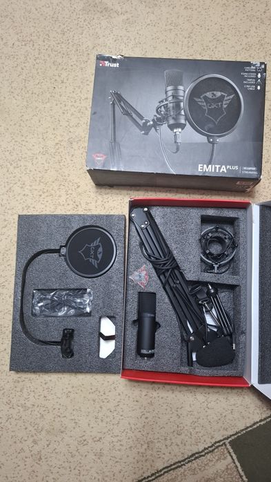 Микрофон студийный 20000 тн