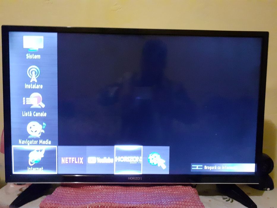 Vând  televizor horozon smart