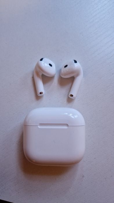 AirPods 4 ANC stare impecabilă