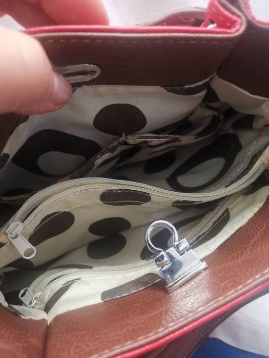 Червена дамска чанта - еко кожа