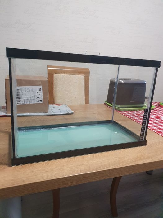 Аквариум за рибки или други домашни любимци