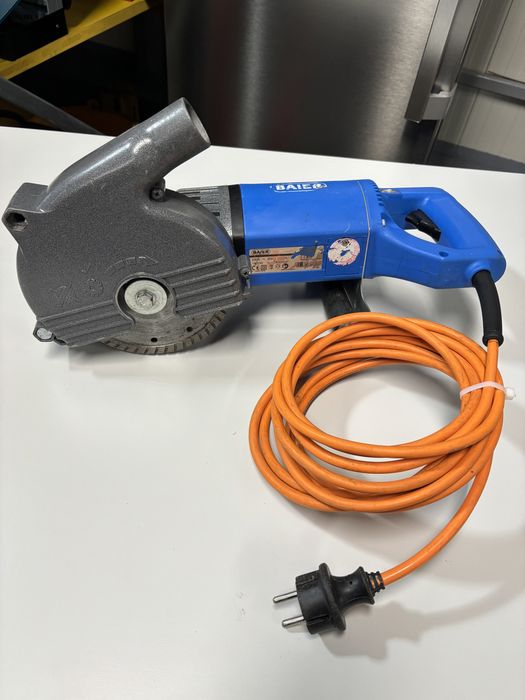 Baier masina canelat Hilti