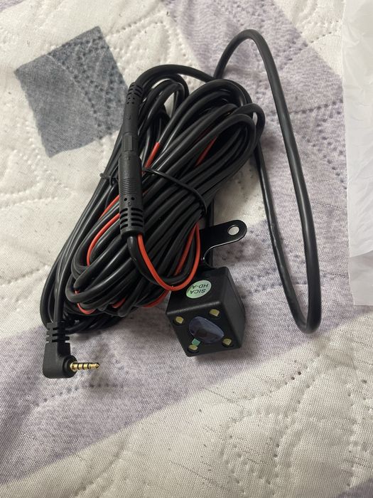 Продаю видеорегистратор новый