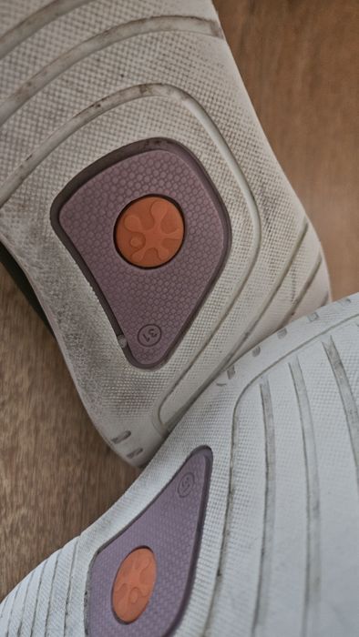 Ghete ( fete)  de toamna nr 31 Biomecanics