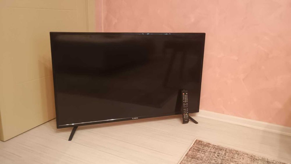 Телевизор Turbo-X TXV-4344D (43 инча) за части