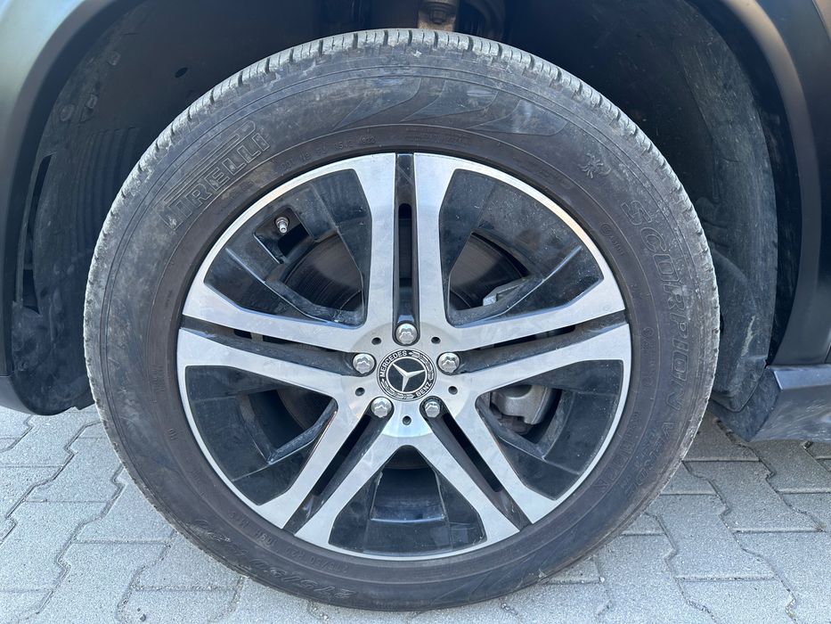 Летни Гуми с джанти Mercedes и Pirelli