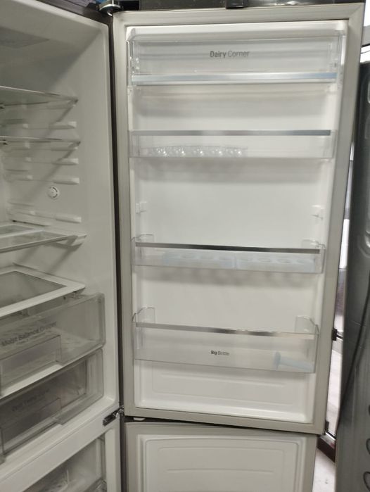 Продам холодильник марка LG