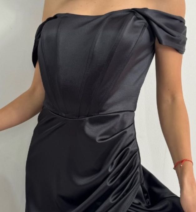 Официална черна рокля сатен