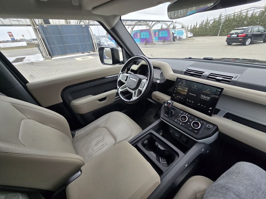 Land Rover Defender 90