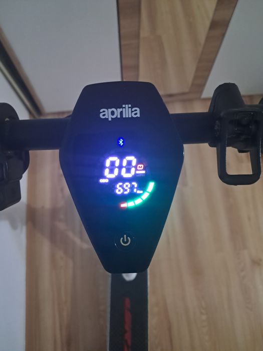Trotineta electrica aprilia