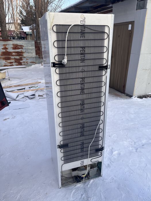 Холодилник работает