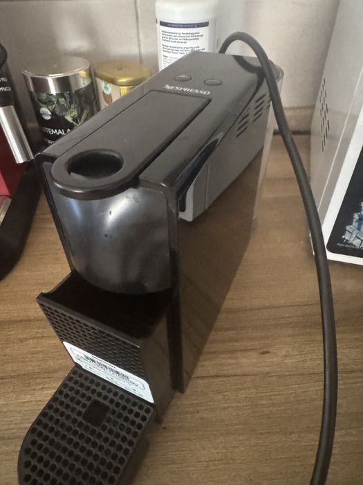 Кофемашина  Nesspreso черный.