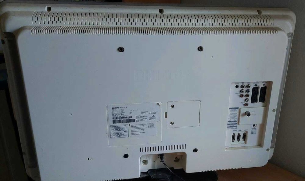 LED 3D телевизор Philips 32PFL7623