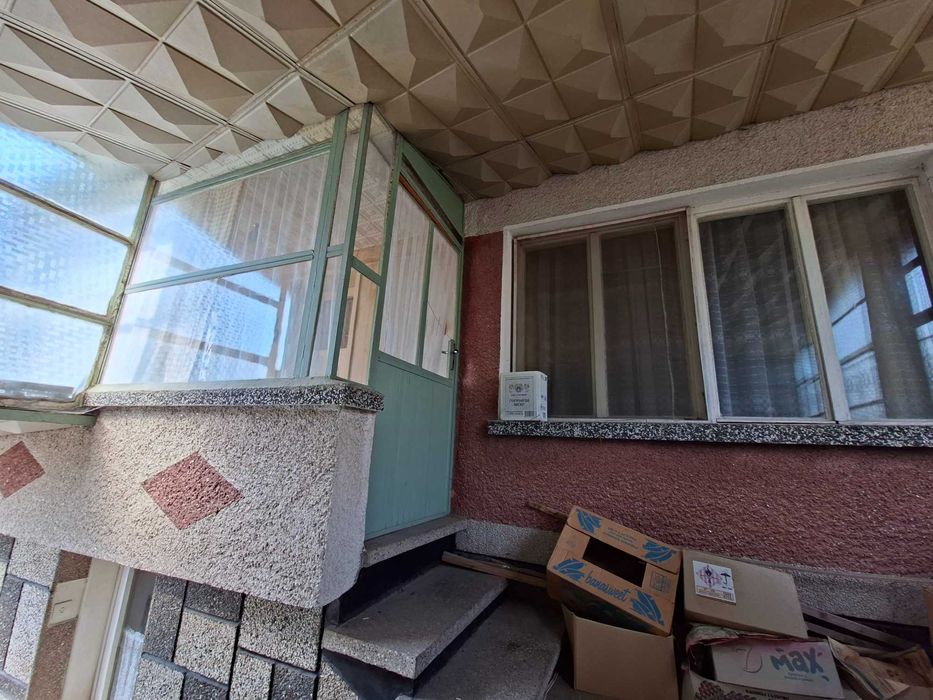 Продава къща в с.Равногор