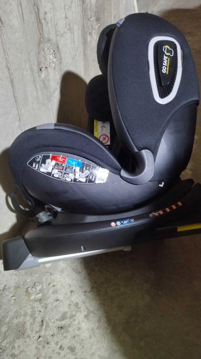 Детски стол за кола COSATTO с опора, i-Size Rotate, Isofix в отлично състояние